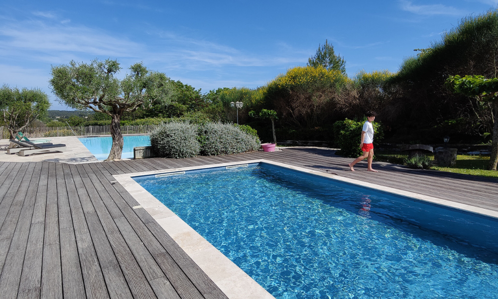 club enfants piscine luxe occitanie